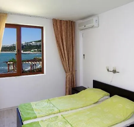 Robinson Beach Apartment 2 *